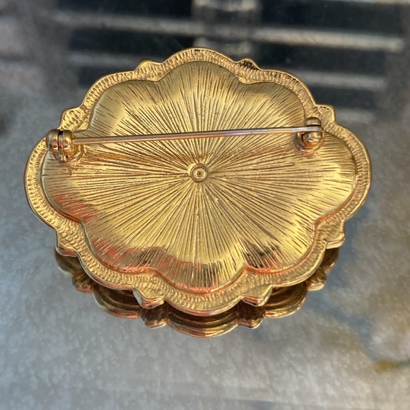 Vintage Avon Victorian Spring Jewelry Set - - Picture 7 of 7